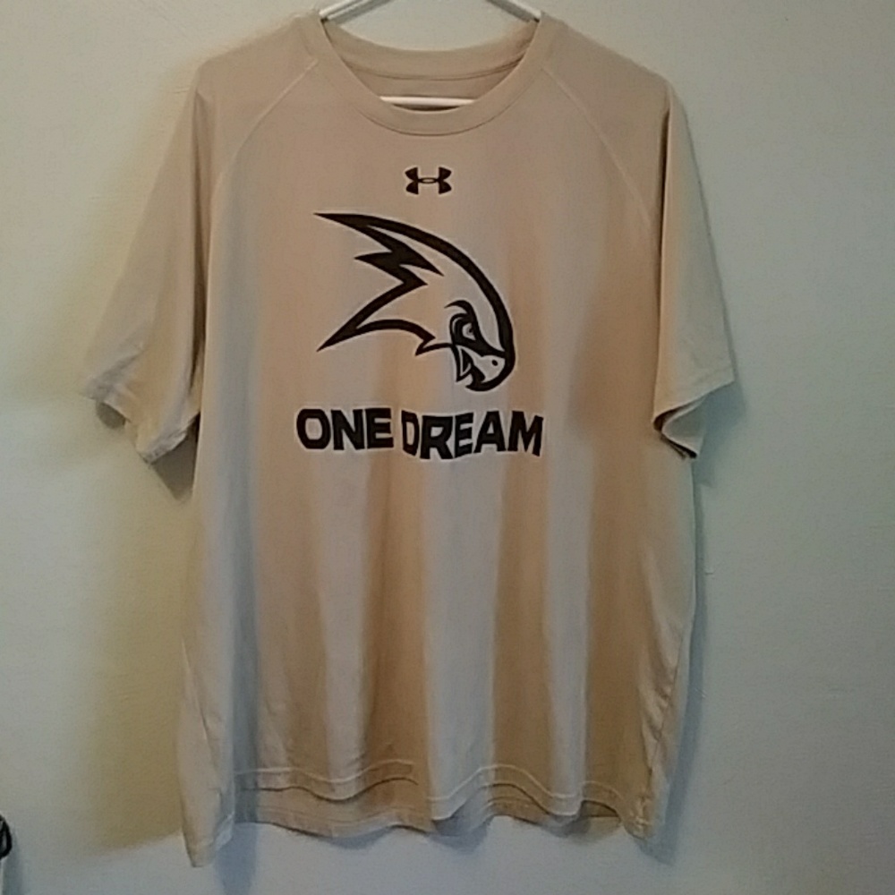 Under armour heat gear t-shirt size xl